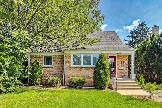 1108 W Northwest Hwy
