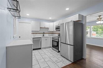 1824 Atherton Dr in Decatur, GA - Building Photo - Building Photo