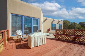 6 Fonda Way in Santa Fe, NM - Building Photo - Building Photo