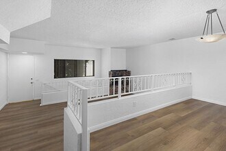 697 E California Blvd in Pasadena, CA - Building Photo - Building Photo