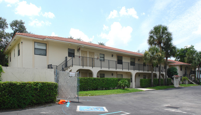 Ascot Apartments in Coral Springs, FL - Building Photo - Building Photo