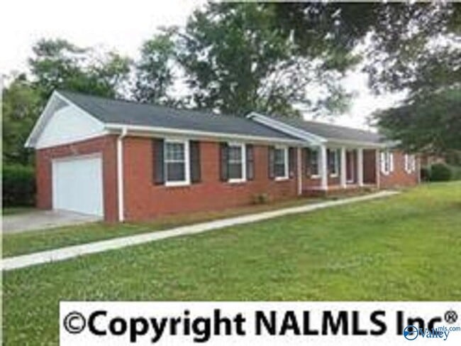 808 Muriel Dr SE in Huntsville, AL - Building Photo - Building Photo