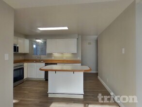 3090 Santa Ana Dr in Reno, NV - Building Photo - Building Photo