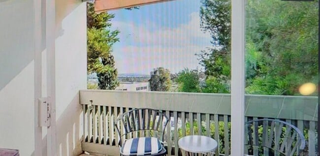 4060 Huerfano Ave, Unit 138 in San Diego, CA - Foto de edificio - Building Photo