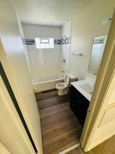 Pine Pointe Apartments in Waukesha, WI - Building Photo - Building Photo