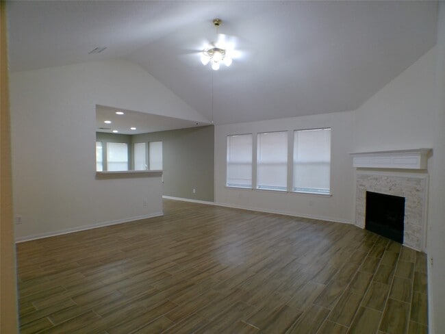 property at 35 Windswept Oaks Pl