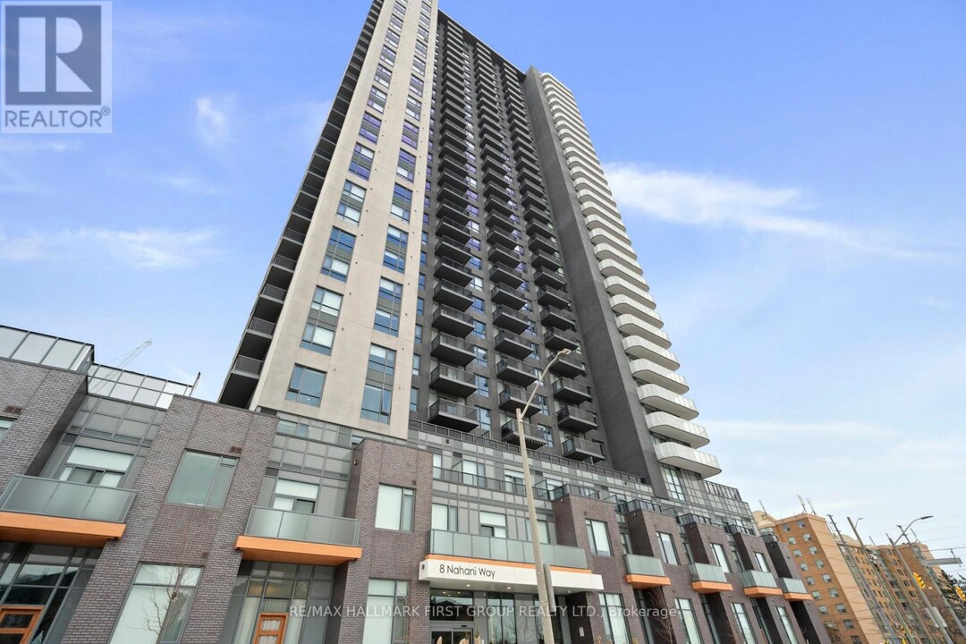 8-2508 Nahani Way in Mississauga, ON - Building Photo