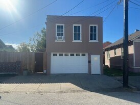 3802 Ursuline St in Galveston, TX - Building Photo