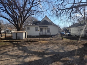 157 N Estelle St in Wichita, KS - Foto de edificio - Building Photo