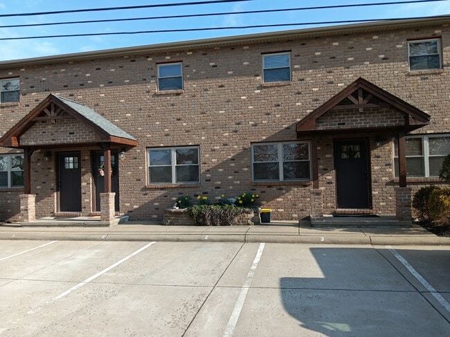 property at 899 Blennerhassett Hts