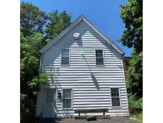 61 Front St