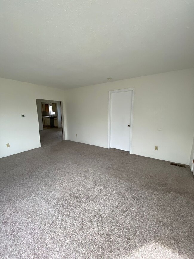 1712 Walnut St in La Grande, OR - Building Photo - Building Photo