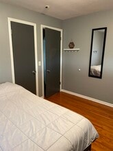 1223 2nd St NE, Unit Room A in Rochester, MN - Foto de edificio - Building Photo