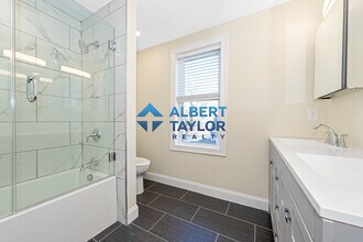 232 Fulton St, Unit 232 in Medford, MA - Foto de edificio - Building Photo