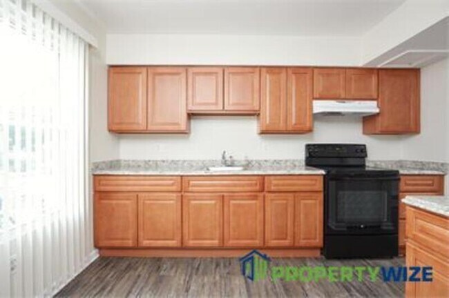 814 Showell Ct photo'