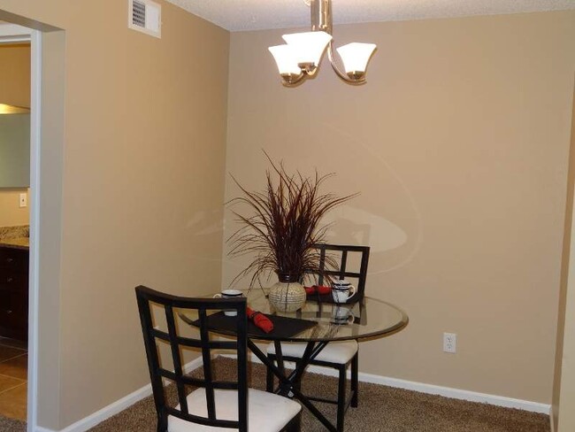 3550 S Harlan St, Unit 317 in Denver, CO - Building Photo - Building Photo