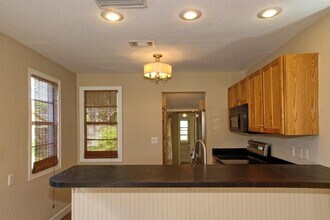 1315 E Marks St in Orlando, FL - Building Photo - Building Photo