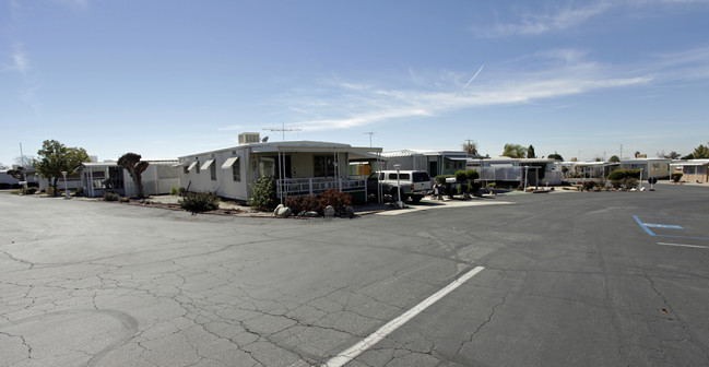 12874 California St in Yucaipa, CA - Foto de edificio - Building Photo