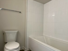 216 10th Ave E in Seattle, WA - Building Photo - Building Photo