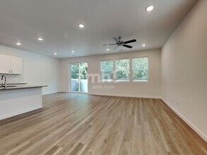 5003 Washington St SE in Olympia, WA - Foto de edificio - Building Photo