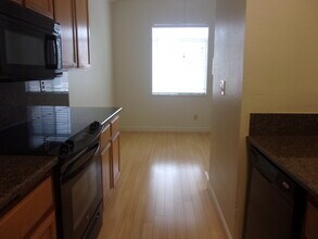 61 Manchester Dr in Fairfield, CA - Building Photo - Building Photo