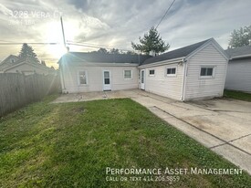 3228 Vera Ct