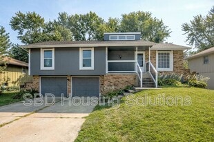 16317 E 28th St S in Independence, MO - Building Photo