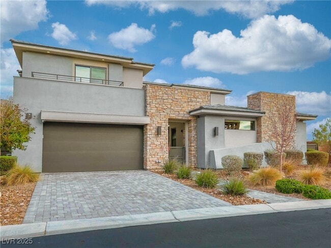 property at 2 Sugarberry Ln