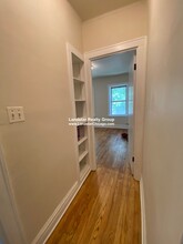 1053 W Pratt Blvd, Unit 2A in Chicago, IL - Foto de edificio - Building Photo