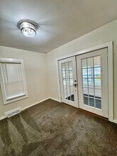 620 Kirkwood Ave in Waterloo, IA - Building Photo - Building Photo