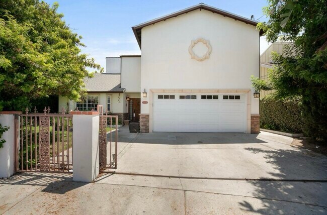 5954 Wilkinson Ave in Valley Village, CA - Building Photo - Building Photo