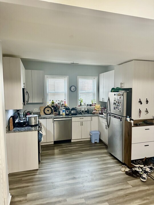 2216 W 24th St in Chicago, IL - Building Photo