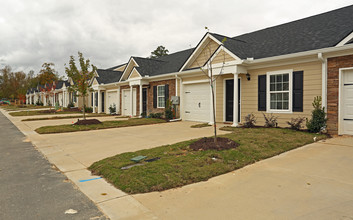 Stonewyck & Lauren Lane Townhomes in Augusta, GA - Foto de edificio - Building Photo