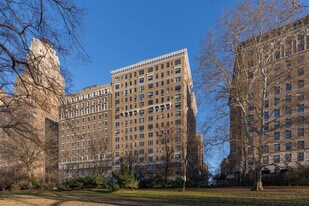 300-302 Riverside Dr in New York, NY - Building Photo