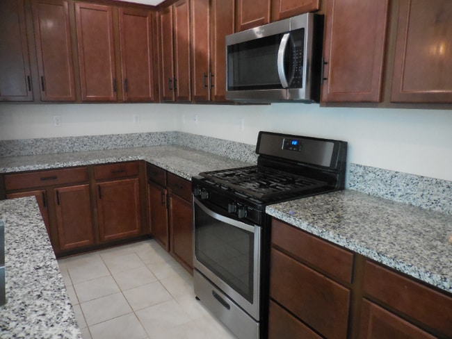 1095 Purdue Ct in Dixon, CA - Building Photo - Building Photo