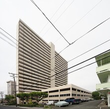 Camelot in Honolulu, HI - Foto de edificio - Building Photo