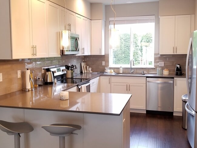 14913 48th Ave W in Edmonds, WA - Building Photo - Building Photo