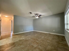 2727 63rd Terrace N in St. Petersburg, FL - Building Photo - Building Photo