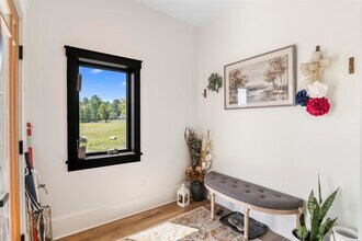 896 Melendy Hill Rd in Londonderry, VT - Building Photo - Building Photo