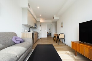 738 Normandie in Los Angeles, CA - Building Photo