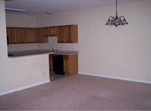 1401 Beaver Run Rd in Niceville, FL - Foto de edificio - Building Photo