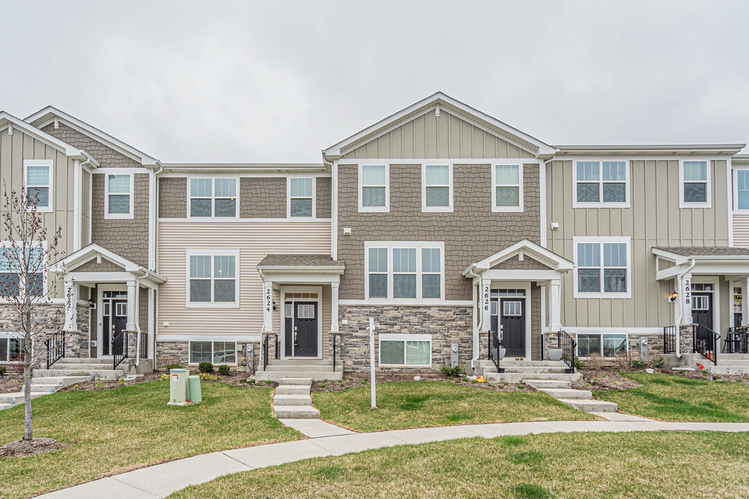 2624 Martini St in Mundelein, IL - Foto de edificio