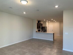 3079 Emerald Acrs Ln in Sanford, FL - Building Photo - Building Photo