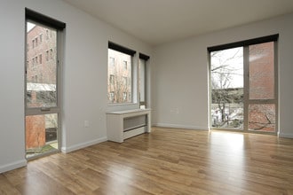 Uptown NW Collection in Portland, OR - Foto de edificio - Interior Photo