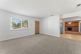 6033 Westbrook Dr in Citrus Heights, CA - Building Photo - Building Photo