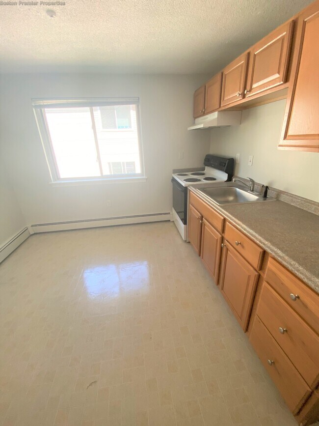 56 Curtis St Apartments and Nearby Quincy Apartments For Rent Quincy, MA