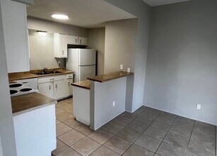 12118 W Bellfort Ave in Stafford, TX - Building Photo - Building Photo