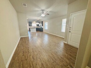 1314 Walden Pond Dr in Pflugerville, TX - Building Photo - Building Photo