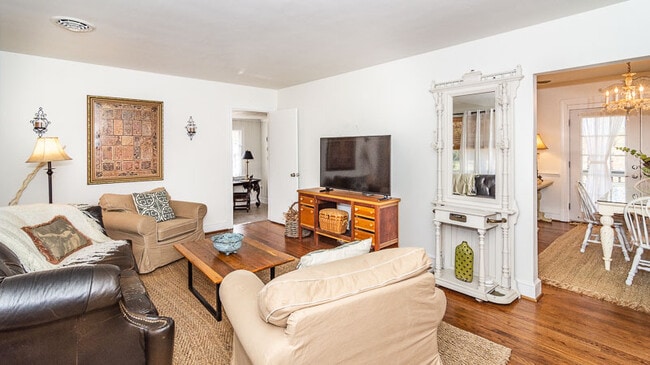 1700 Allegro Dr in Henrico, VA - Building Photo - Building Photo