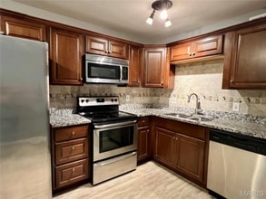 6990 Colonial Woods Dr in St. Louis, MO - Building Photo - Building Photo